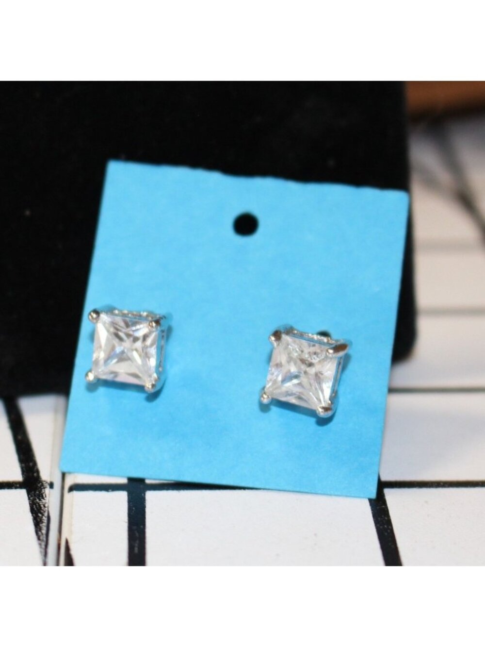 Vintage Princess Cut Square Clear Gemstone Stud Earrings Silver Tone 4-Prong